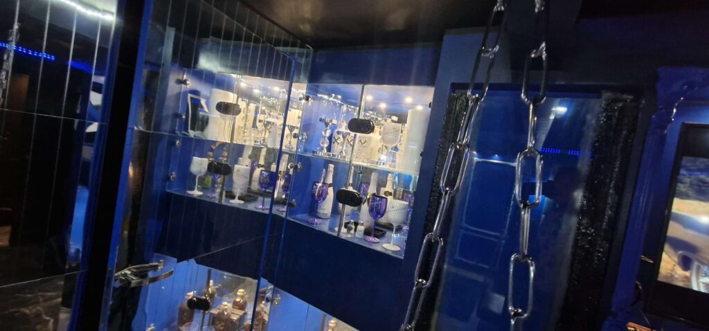 Secret Apartament Blue — salon panoramiczny